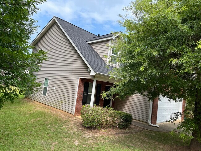 Building Photo - 2 Belmont Park Dr