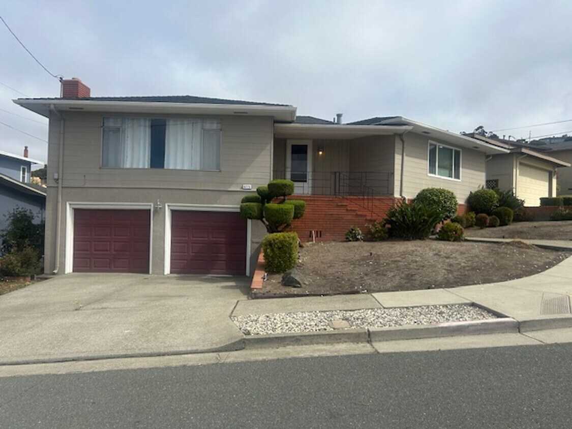Foto principal - 6775 Kenilworth Ave
