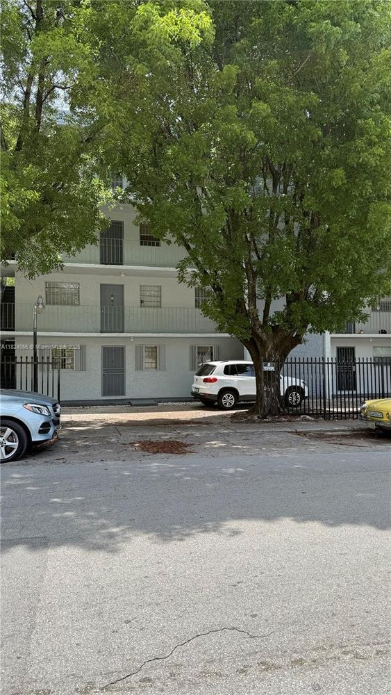 Foto del edificio - 1111 NW 19th Ave