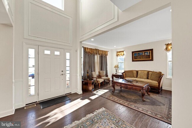 Building Photo - 3582 Augusta Dr