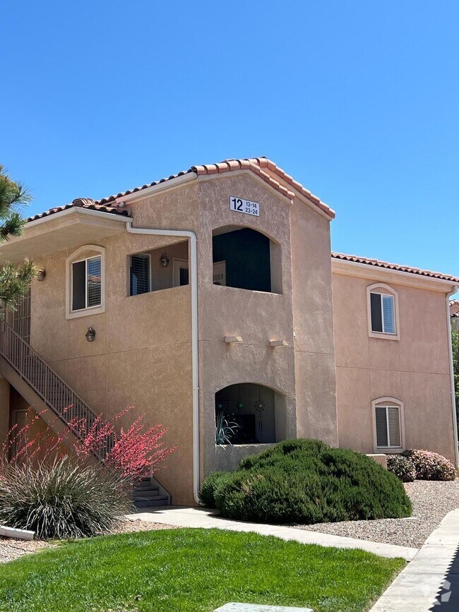 Building Photo - 6800 Vista Del Norte Dr NE