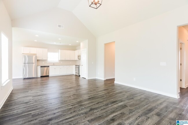 Building Photo - 135 Wolf Ln