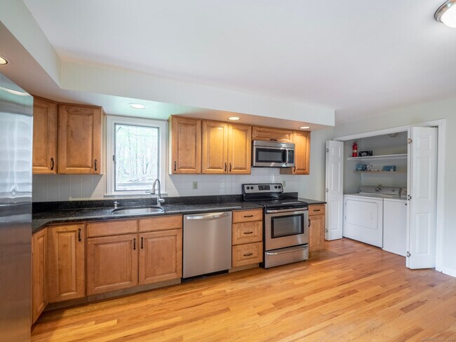 Foto del edificio - 21 Simpaug Turnpike