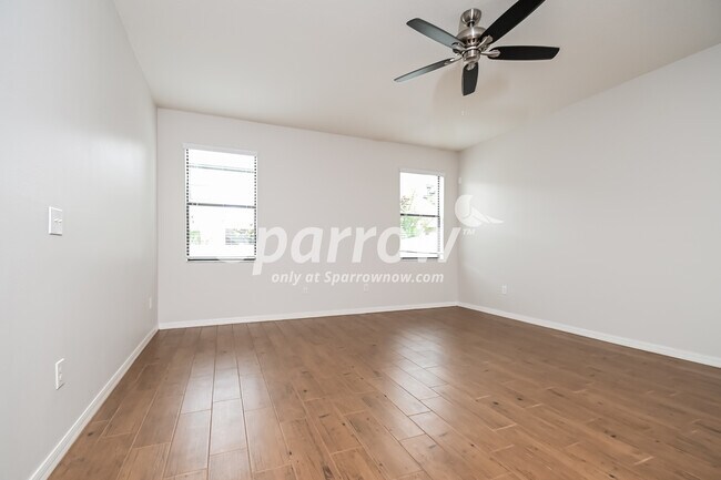 Foto del edificio - 2708 Garden Falls Drive