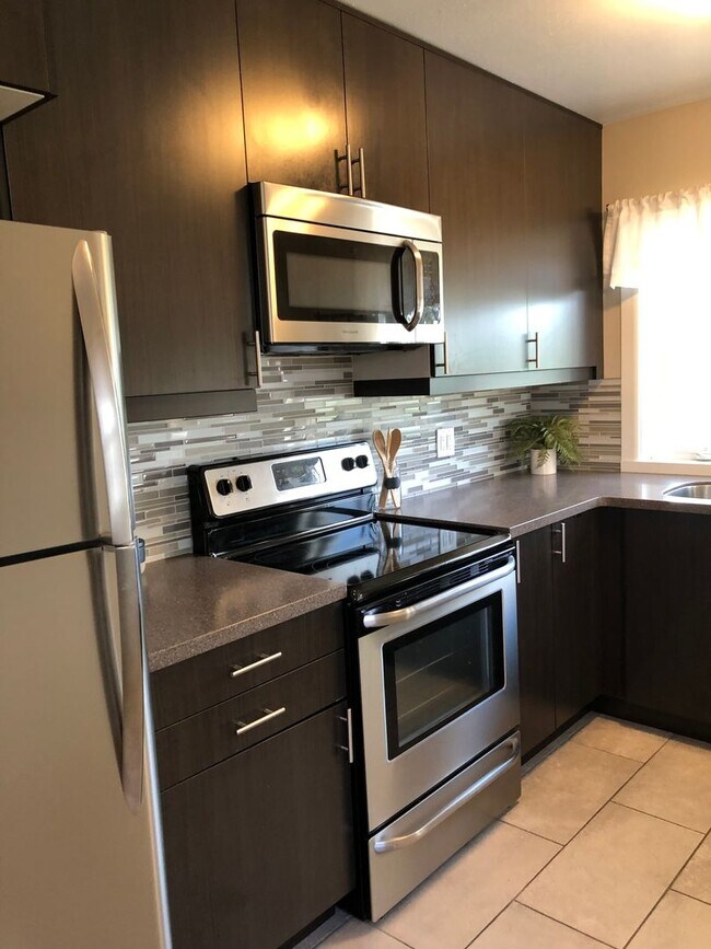 Foto del edificio - Updated throughout with new master suite!
