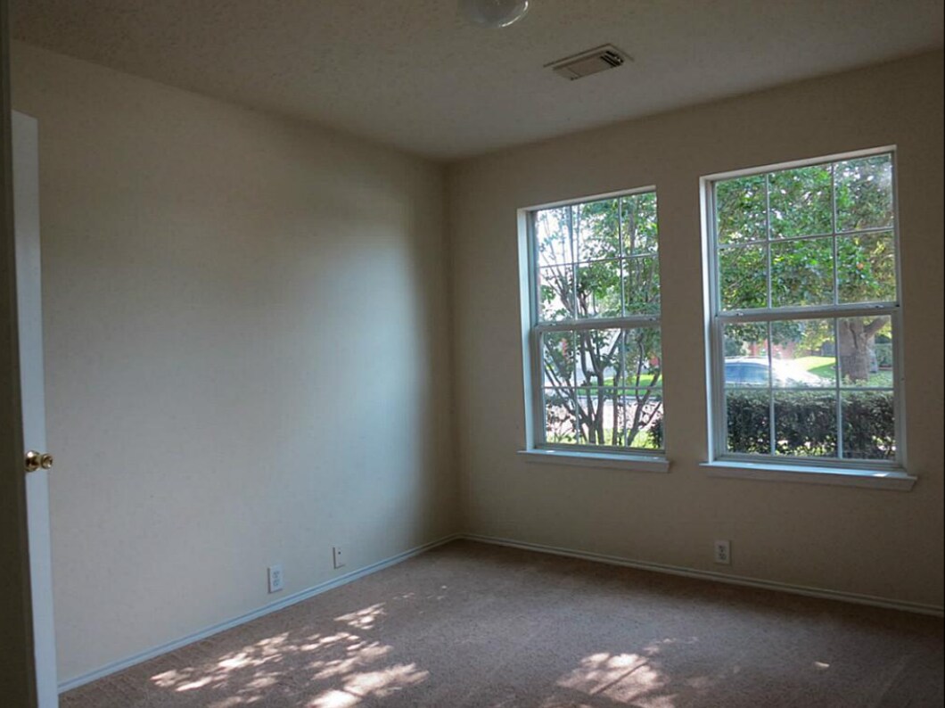 Foto del edificio - 4807 Sand Colony Ln