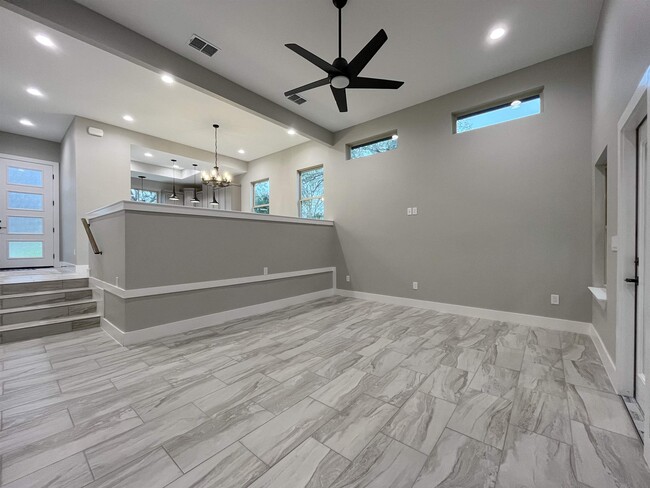 Foto del edificio - 744 Magnolia Ln