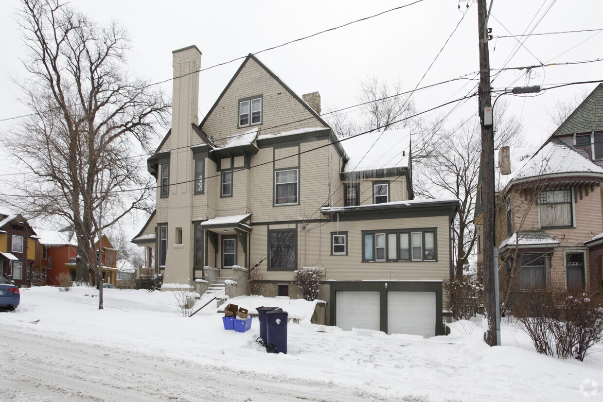 Foto del edificio - 700 Cherry St SE