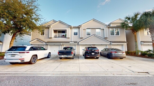 Foto del edificio - 7063 Deer Lodge Cir