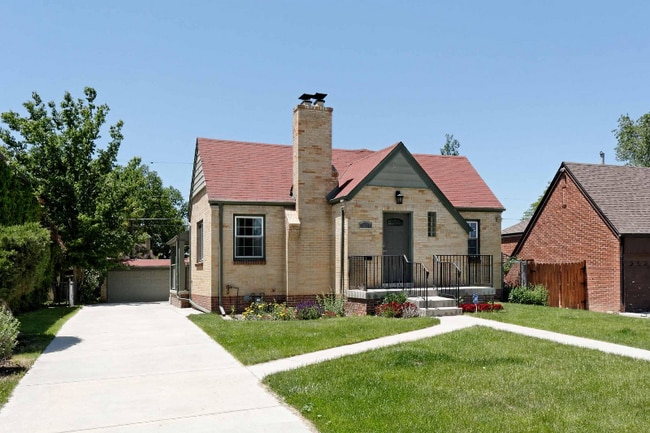 Building Photo - 2521 Krameria St