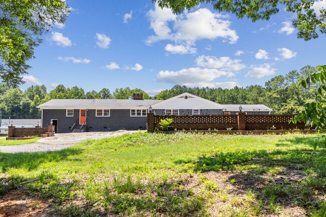 Building Photo - 1644 Sims Bridge Rd
