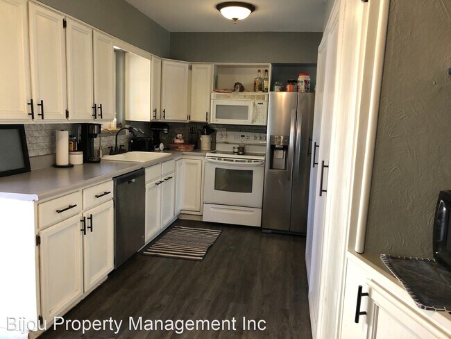 Foto del edificio - 3 br, 3 bath House - 800 Dean Dr.