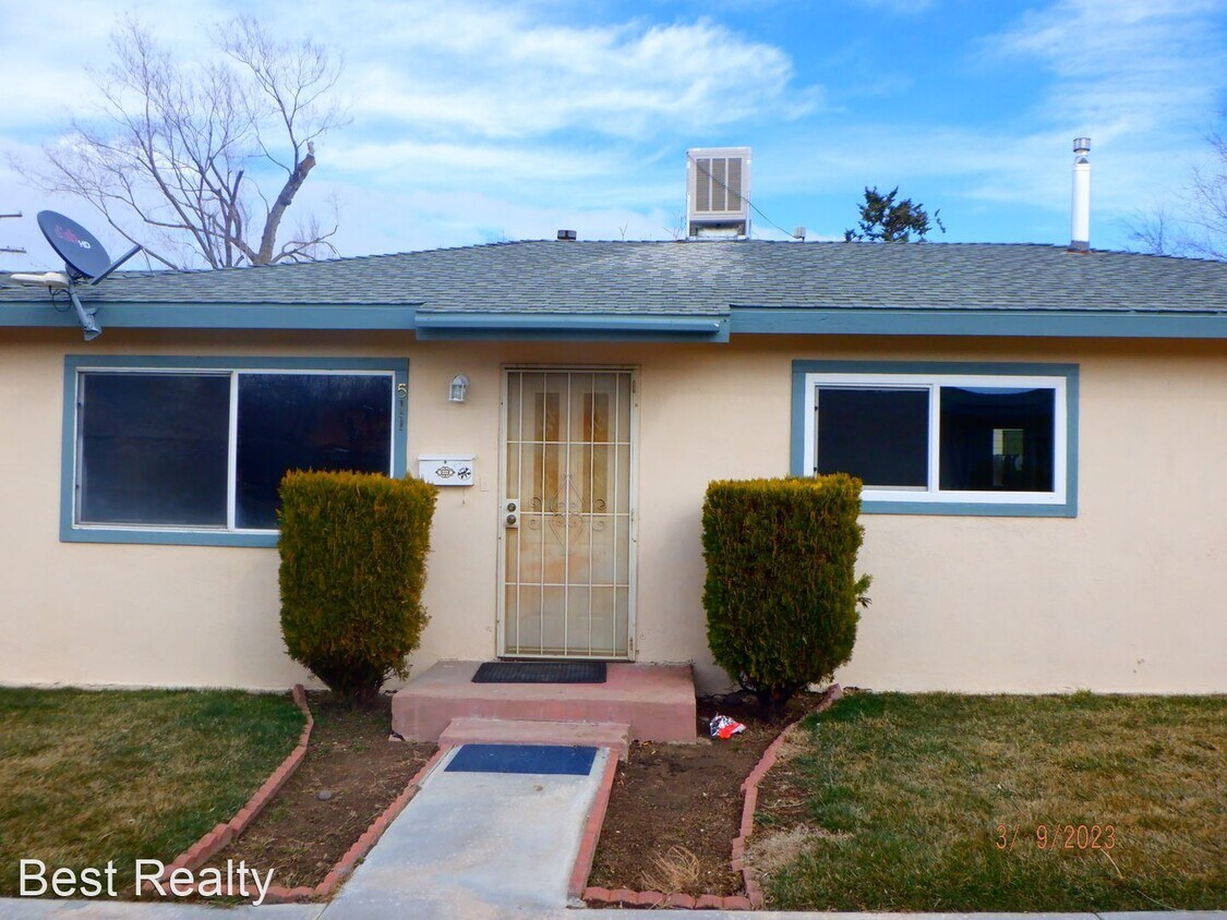 Primary Photo - 3 br, 1 bath House - 511 E E St