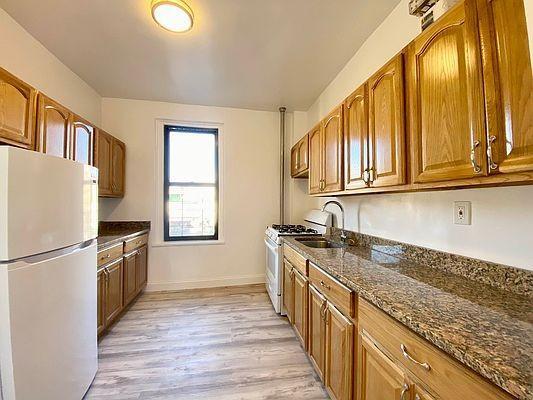 Foto principal - 2 bedroom in BRONX NY 10453