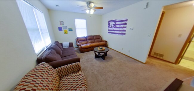 Building Photo - Close to Campus + Washer & Dryer Included ...