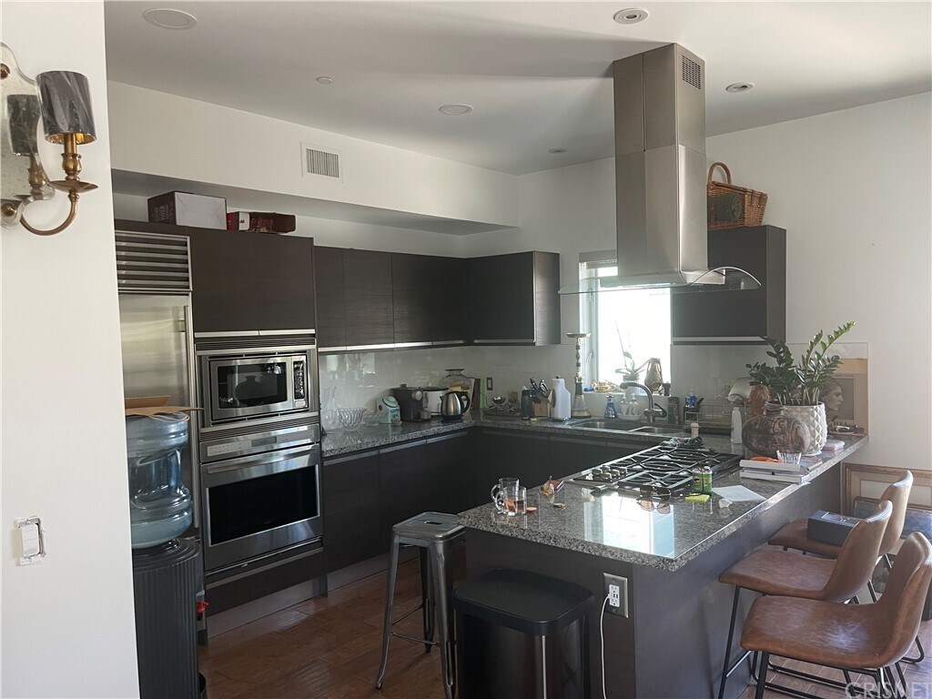 Kitchen - 3119 Via Dolce