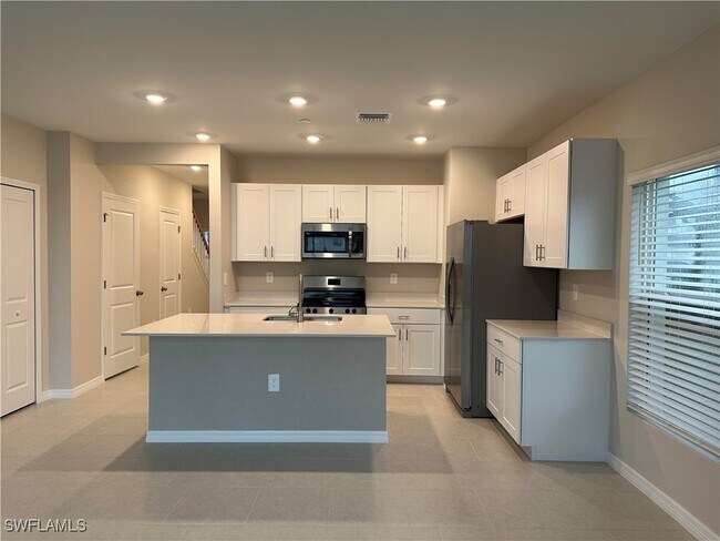 Building Photo - 4221 Caterina Ct