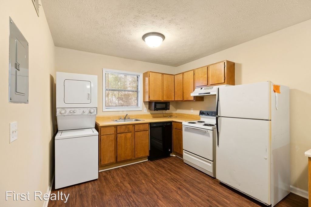 Primary Photo - 2 br, 2 bath Apartment - 159 Burton Street