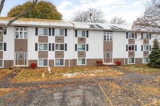 Building Photo - Wedgewood West