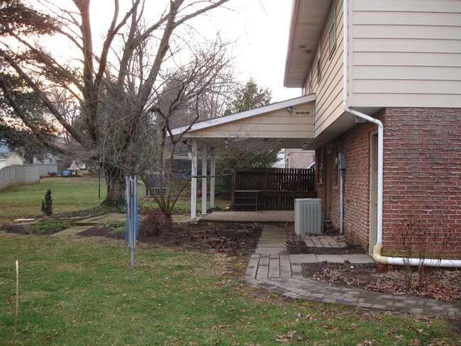 Foto del edificio - 418 Parkwynne Rd