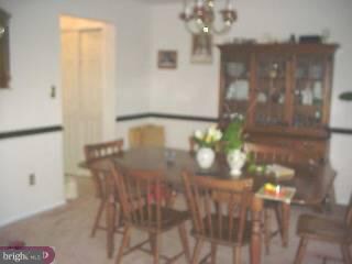 Building Photo - 6 Randolph Ln