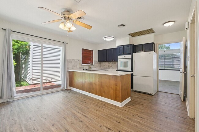 Building Photo - Cozy Oasis in Metairie: Your Dream Home Aw...