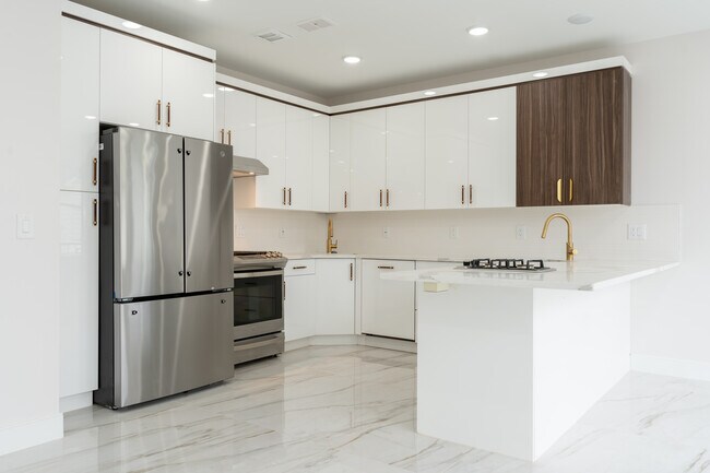 Foto del edificio - 285 Lembeck Ave