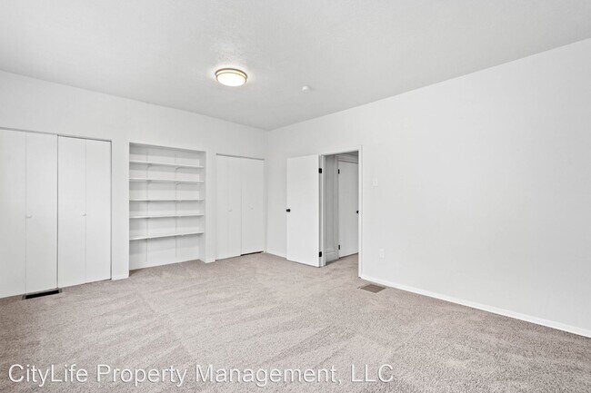 Building Photo - 4 br, 1.5 bath House - 112 Margaret Street