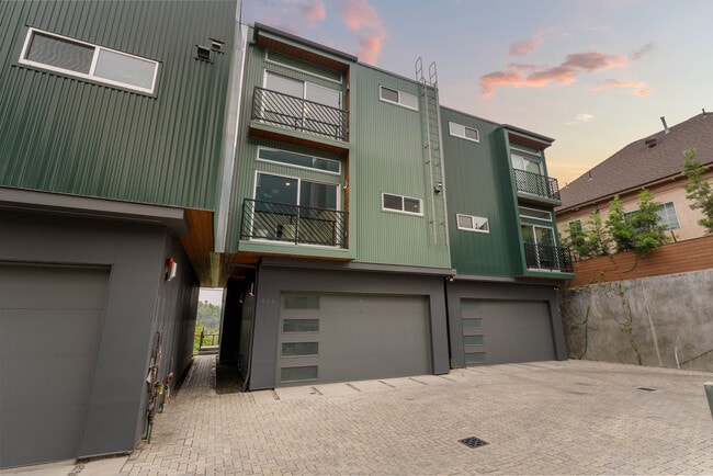 Foto del edificio - 614 Belmont Ave