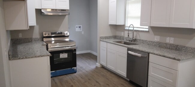 Building Photo - 1517 Mardell St