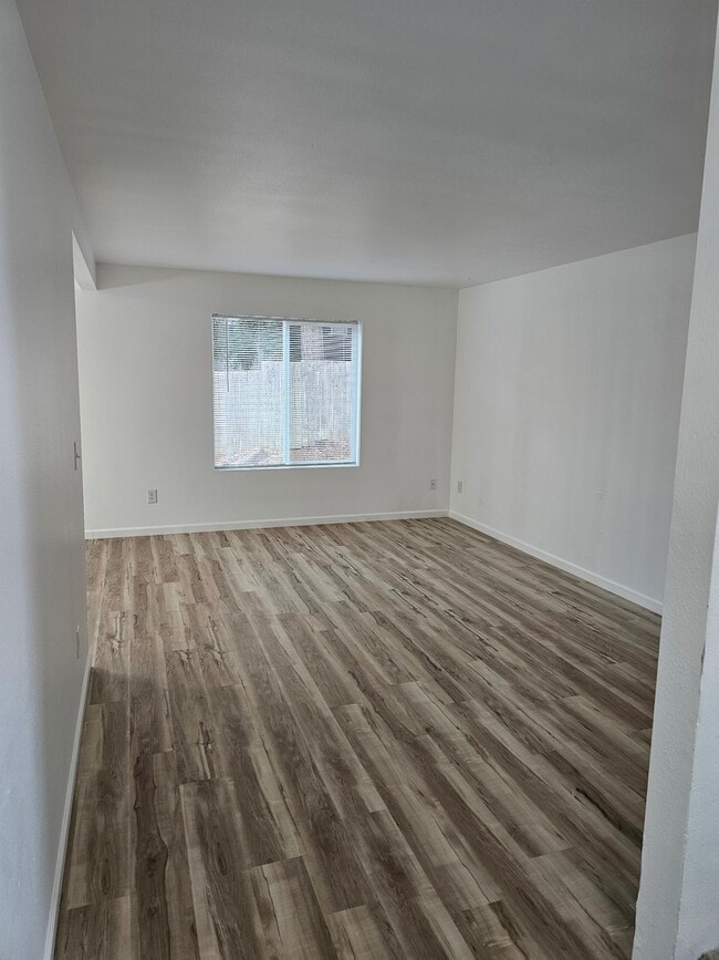 Building Photo - 2413 Conger Ave NW