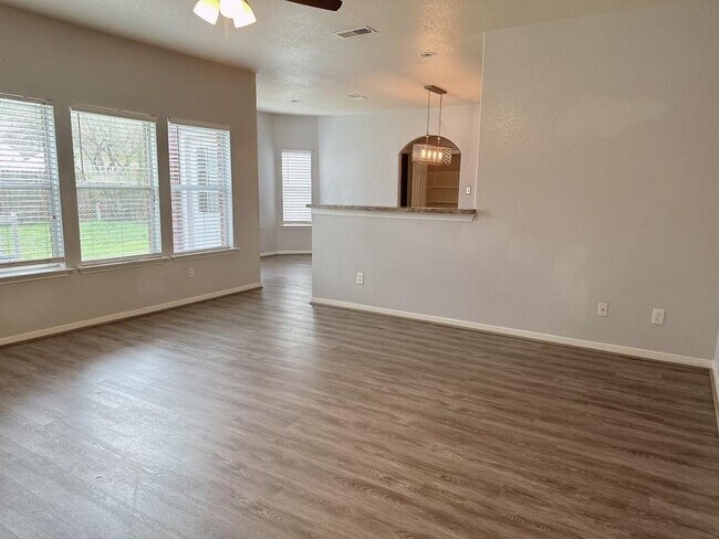 Building Photo - 810 Levi Bend