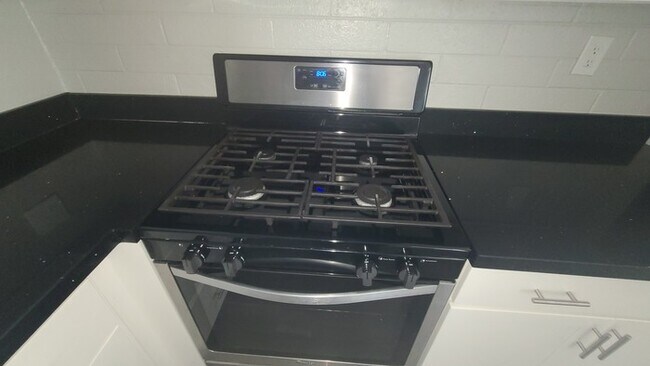 Foto del edificio - 5709 N 8th Pl