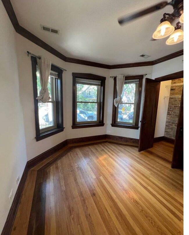 Foto del edificio - 4305 N Richmond St