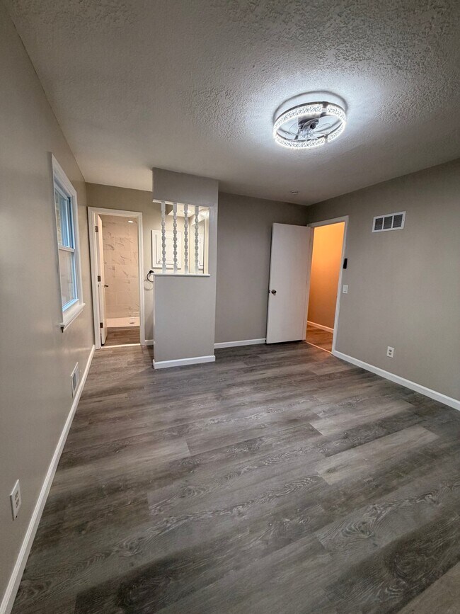Foto del edificio - 1632 S Kenwood St