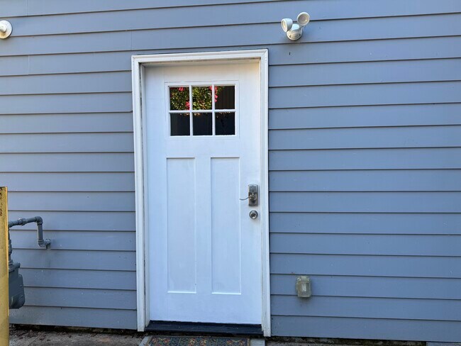 Foto del edificio - 4615 Forest Pl