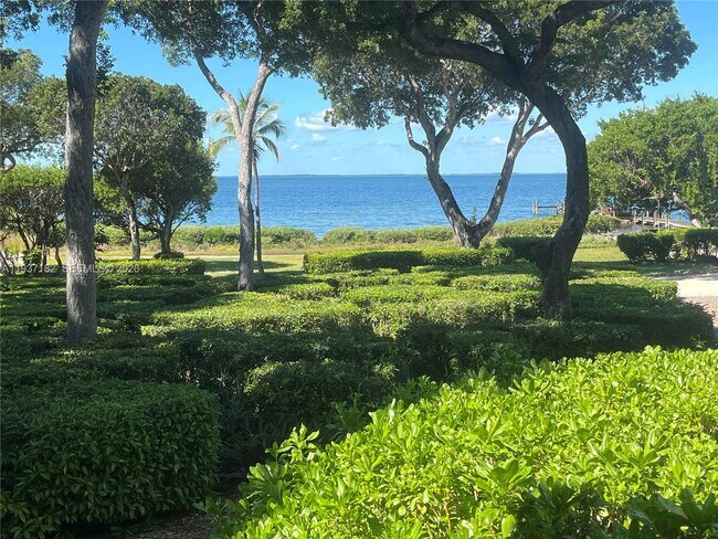 Foto del edificio - 202 Sanctuary Dr.