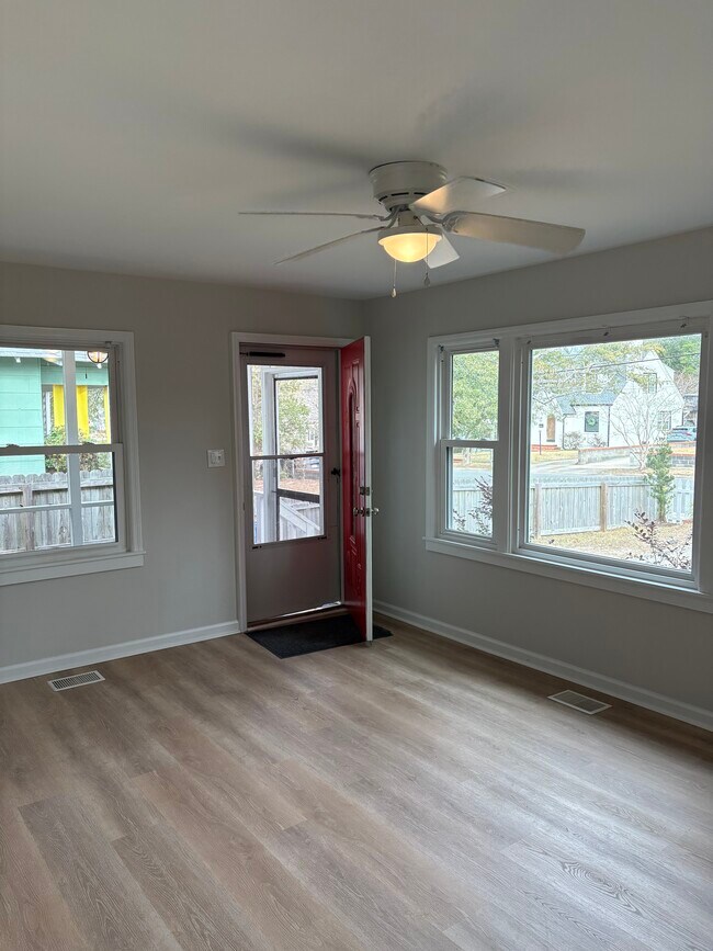 Foto del edificio - 1948 Monroe St