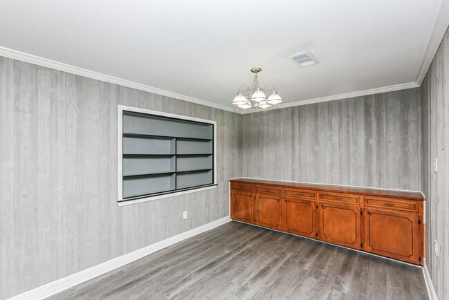 Foto del edificio - Lovely 3 Bedroom Bungalow in Pearl!