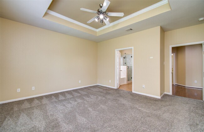 Foto del edificio - 17607 Memorial Falls Dr