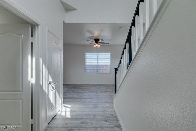 Foto del edificio - 778 Easter Lily Pl
