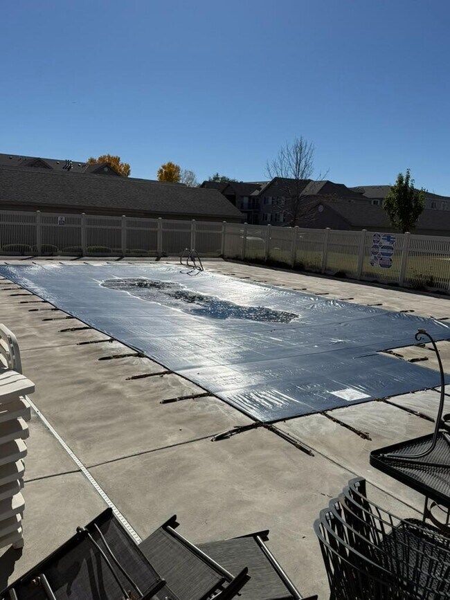 Foto del edificio - 139 W Ridge Rd