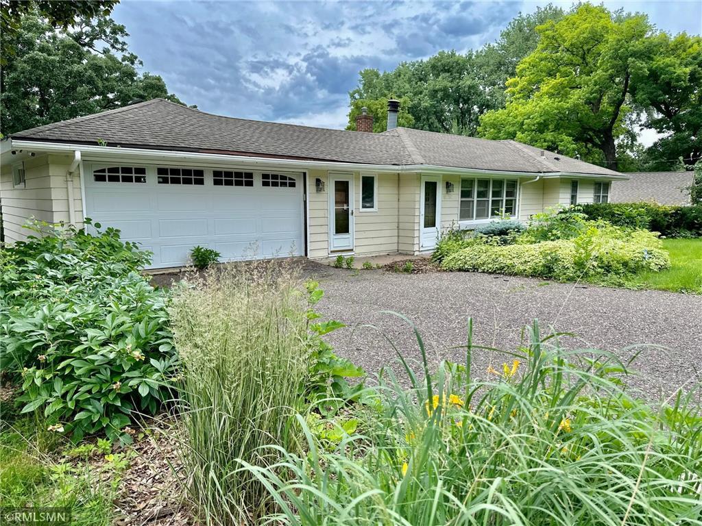 Foto principal - 6247 Eagle Lake Dr