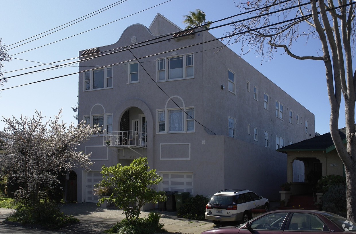 Foto del edificio - 2424 Spaulding Ave