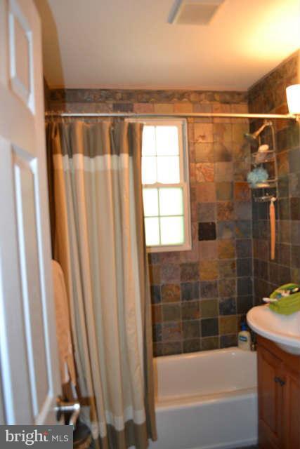 Foto principal - 2911 Adams Pl
