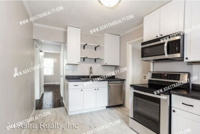 Building Photo - Beautifully Remodeled Independence Home-Available NOW!!