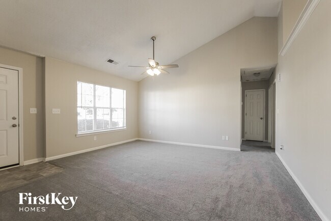 Foto del edificio - 5820 Country Walk Dr