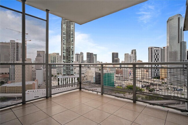 Building Photo - 350 S Miami Ave