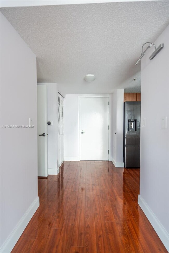 Foto del edificio - 1800 N Bayshore Dr