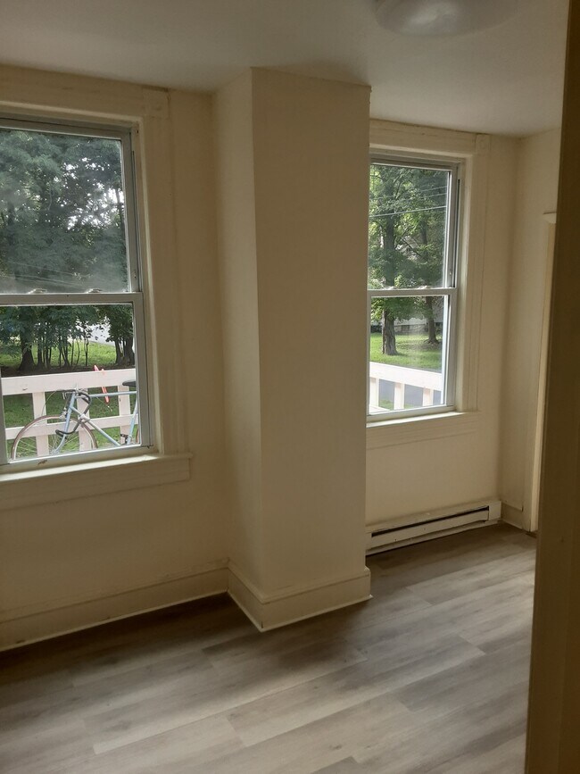 Foto del edificio - 26 Lakewood Ave